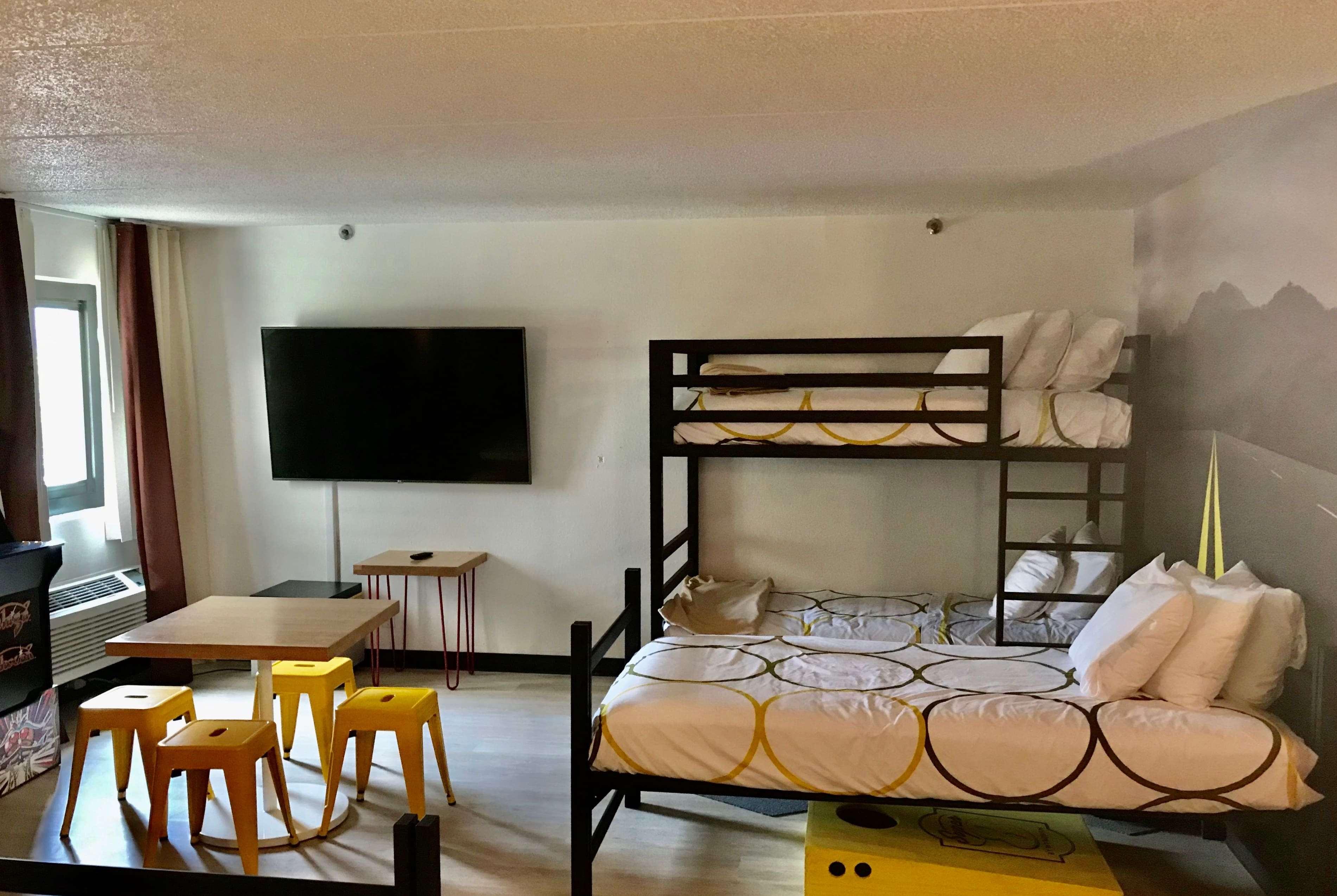 Super 8 By Wyndham Mahwah Hotel Ngoại thất bức ảnh